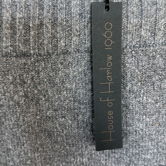 House of Harlow 1960 Skirt Sweater Knit size small Cozy Gray NWT - Picture 7 of 8